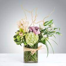 Abundant and colorful cut flower arrangements delivered throughout the denver metro area Riviera By Bloomnation In Denver Co Vavabloom Floral Occasions Decor Boutique