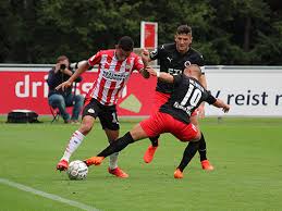 Aufstellung zum spiel und alle weiteren wichtigen infos auf einen blick. Viktoria Koln 1904 E V Risse Sei Dank Viktoria Holt 1 1 Bei Psv Eindhoven