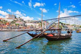 It is located south of the city of porto on the other side of the douro river. Porto Vila Nova De Gaia Apartamento 6 Personnes Updated 2021 Tripadvisor Vilar De Andorinho Vacation Rental