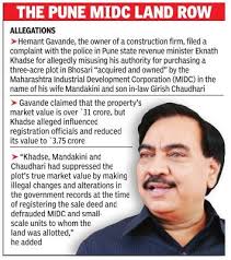 Eknath Shinde Supports BJP CM in Maharashtra