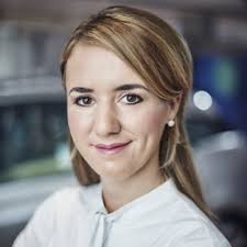 Learn how rich is she in this year and how she spends money? Jennifer Bishop Market Manager Web Amp Digital Commerce Bmw Group Xing