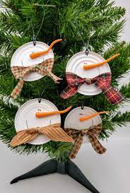 Susan thompson has done a wonderful job of. Small Snowman Ornament Set Of 4 Christmas Ornament Snowman Etsy In 2021