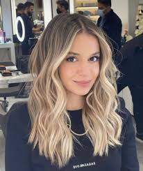 Looking for a hair stylist who can do something similar to these pictures  with my hair! The last picture is currently what my hair looks like, TIA✨