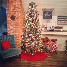 Chip And Joanna Gaines Joanna Gaines Christmas Christmas Decorations Rustic Tree Christmas Tree Decorations