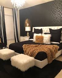 Black Stenciled Accent Wall Bedroom Designs For Cheap Affordable Diy Paint Bedroomideas Painting Elegant Bedroom Elegant Bedroom Design Apartment Decor