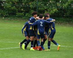 Les hommes de stefano mazzolini débuteront face à clermont le dimanche 25 août. Le Groupe U17 National Se Renforce En Vue De La Prochaine Saison Montlucon Football