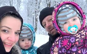 Menininkų pora iš Panevėžio ir JAV namus surado Žagarėje