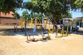 Campo do Bairro São João ganha parque infantil e academia ao ar livre –  Prefeitura Três Lagoas