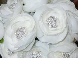 Purple brooch bouquet bling bouquet silk bridal bouquet lavender bouquet silk wedding bouquets cascade bouquet bouquet toss.its breathtaking real touch calla lily bouquet with 6 brooches. Bridal Wedding Bouquet Bling Bouquet With White Ranunculas Silk Flowers Crystal Rhinestone Centers With Pearl Rhinestone Wrap Stems Wedding Bridal Bouquets Bling Bouquet Wedding Bouquets