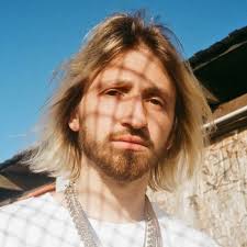 The Maneken and Nicole