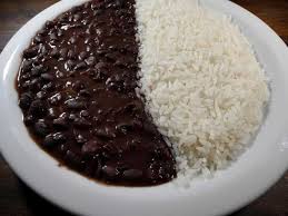 A fórmula, conhecida como dieta brasileira, garante uma alimentação saudável e diminui as chances de obesidade. Arroz E Feijao Pesam No Bolso Do Brasileiro Durante A Pandemia Eshoje
