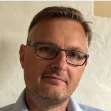 Mod nye kyster! Så er tiden kommet til, at jeg kan tælle de sidste  arbejdsdage på mine egne to hænder. 👐 Sanne og jeg har lagt vores  opsigelser, og efter at have