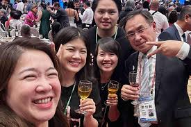 10.03.2025 |受邀出席中華民國114年國慶酒會🎉 雙十節快樂！Happy Double Tenth! 🇹🇼  感謝駐洛杉磯台北經濟文化處的邀請，讓我們有機會參加中華民國114年雙十國慶酒會！  這次由洛杉磯台美商會提供精美冰雕，為國慶酒會增添亮點，副會長Kevin Yeh、副會長Johnson Chien ...