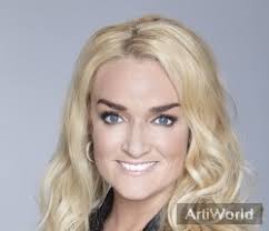 Samantha steenwijk (voorburg, 12 april 1986) is een nederlandse zangeres. Samantha Steenwijk Leeftijd