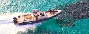 A company that has been talking about made in italy and quality for almost 50 years. Tempest 38 Comfort And Speed For The Little Rib Of Capelli