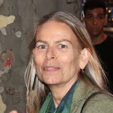 Hillary Bower's Instagram, Twitter & Facebook