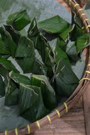 Permainan tradisional kesepuluh, yaitu engklek. Merayakan Bambu Di Pasar Papringan Temanggung Albertna Com