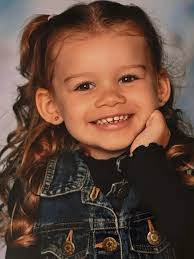 Joyeux anniversaire à notre Léna 🎉💖 Aujourd'hui, tu as 8 ans, et depuis 8  années tu remplis nos vies de rires, de douceur et d'amour. Tu es une  petite fille merveilleuse, pleine