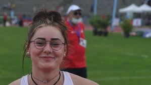 Luna Goureau argentée