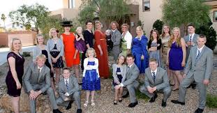 Before sister wives premiered in 2010, kody worked at an ad salesman.according to radar online, he earned $4k a month from the position.he quite working as a salesman shortly after the series. How Many Kids Do The Sister Wives Really Have Get The Facts Here