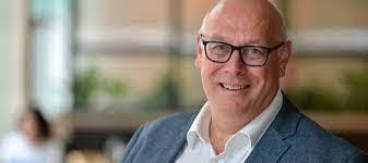 Gregory Renwick's Instagram, Twitter & Facebook