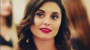 Aslıhan gürbüz kimdir, yahçi cazibe dizisiyle tanılan güzel oyuncu aslıhan gürbüz eşi kim, kaç yaşında, aslen nereli. Aslihan Gurbuz Celebrity Age Weight Height Net Worth Dating Facts