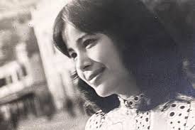 Đệ nhất đào thương' xuất thân hoàng tộc, bỏ hào quang theo chồng ra nước  ngoài