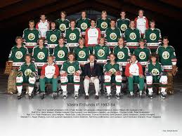 Samtidigt så var frölunda öppna med att man gärna vill ha in förslag från sina supportrar och från allmänheten kring hur en ny logotyp kan se ut. Frolunda Bilder
