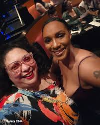 Amazing show! So glad I came up. Seattle, you have one more chance to see  these fabulous performers. Get. Yo. Tickets. The WiFi in the room is so bad  I didn't know