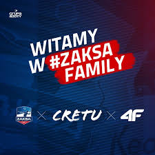 Oprócz zieleni, barwy kolekcji to klasyczna czerń i energetyczna fuksja. 4f Ubierze Pilkarzy Korony Kielce
