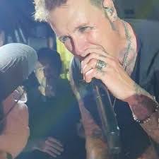 Sean Messer's Instagram, Twitter & Facebook