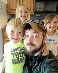 Jonathan Linville's Instagram, Twitter & Facebook