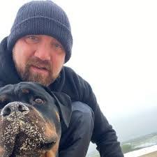 Douglas Timmons's Instagram, Twitter & Facebook