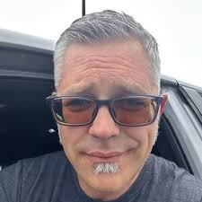 Ryan Kiedrowski (@PlaidMTravels)