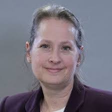 Loretta Medrano's Instagram, Twitter & Facebook