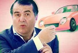 El îi încântă pe telespectatori cu replicile extrem de amuzante pe care le adresează concurenților, dar și colegilor săi. CaÈ™tigÄƒ Bani FrumoÈ™i La Pro Tv Ce MaÈ™inÄƒ È™i A CumpÄƒrat Florin CÄƒlinescu