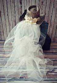 Cowgirl Hat Western Wedding Dress Accessories Country Bride Hat And Veil Ivory Bachelorette Cowgirl Boots Country Western Cowgirl Wedding Wedding Dress Accessories Western Wedding Dresses Country Bride Hat