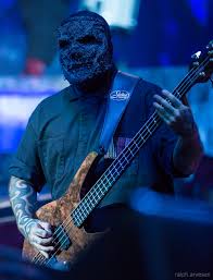 El baterista de slipknot, jay weinberg, le propuso matrimonio a la actriz chloe hawcroft. Alessandro Venturella Wikipedia La Enciclopedia Libre