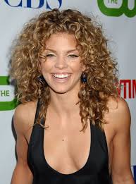 21 Gorgeous Hairstyles For Fine Curly Hair Feed Inspiration Curly Hair Styles Naturally Curly Hair Styles Big Curly Hair