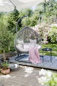 Mediterraner Flair Und Sommer Auf Der Terrasse Pomponetti Terrasse Wohnen Und Garten Pflanzideen