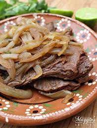 Bistec Encebollado Puerto Rican Style Recipe Bistec Encebollado Mexican Style Steak And Onions Is A Tasty Mexican Recipe An Easy Dish Made Under Steak And Onions Bistec Encebollado Mexican Food Recipes