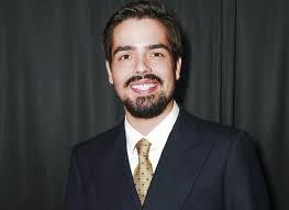 João Silva deixa a Band e assina com o SBT para comandar atração nas noites  de sábado