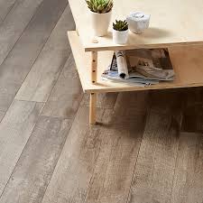 Prefinished solid santos mahogany can be nailed down or stapled down. Goodhome Bannerton Dark Mahogany Effect Laminate Flooring 2 06m Pack Diy At B Q