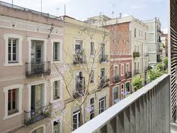 Die wohnung graus befindet sich im ruhigen sarrià und kann auch für kurzaufenthalte gemietet werden. Wohnung Mit Terrasse Und Schwimmbad In Gracia My Space Barcelona Appartementen