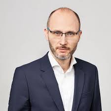 Robert Jurkiewicz's Instagram, Twitter & Facebook