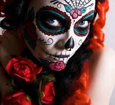 Halloween Schminke 28 Coole Ideen Fur Manner Und Frauen Halloween Gesicht Schminken Halloween Schminken Frauen Korperbemalung