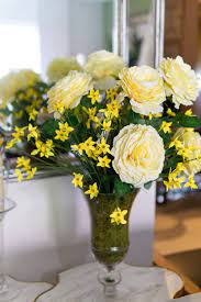 Arreglo Floral Amarillo Table Decorations Decor Table
