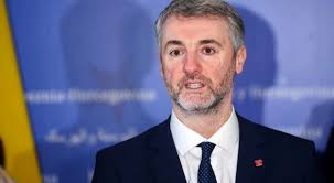 FORMIRAO STRUČNI TIM Simon povukao prve poteze kao sportski direktor  košarkaškog saveza