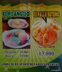 Jika dilihat sekilas, tampilan minuman ini hampir sama dengan pisang ijo. Selalu Diperbarui Menu Es Pisang Ijo Es Palu Butung Cempaka Putih