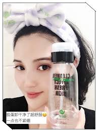 一擦干净 用蜗蜗卸妆水 蜗蜗网红联盟 幼萍推荐 蜗行我素多效卸妆水 温和不刺激 不但轻松卸除浓妆还具备超强保湿力 肌肤水润度𝙐𝙥 不紧绷不假滑 绽放清透光采 bottle water bottle reusable water bottle